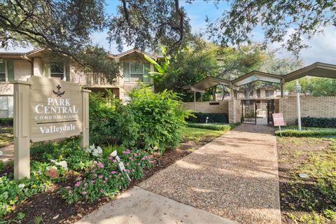 Photo of 11118 Valleydale Drive #A, Dallas, TX 75230 (MLS # 21088661) Photo of 11118 Valleydale Drive #A, Dallas, TX 75230 (MLS # 21088661)