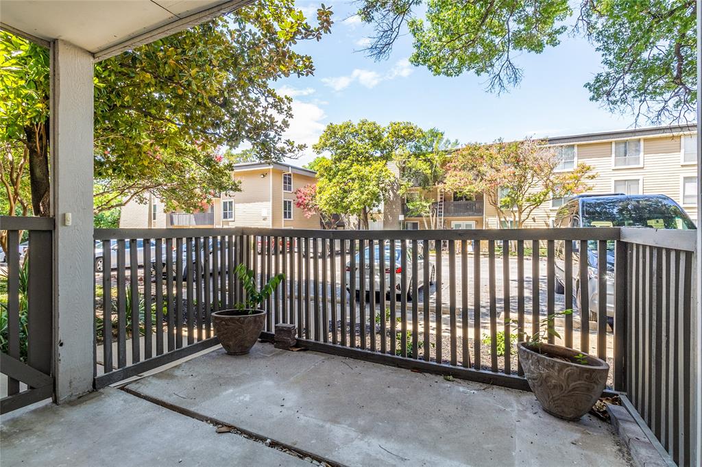 River Oaks Condos - Residential