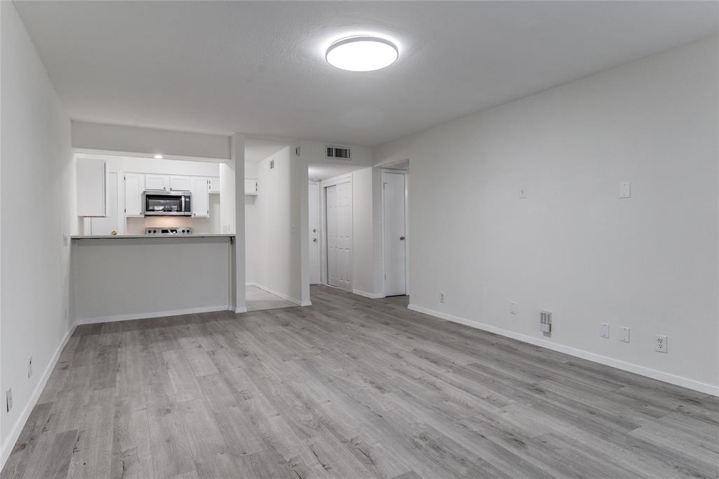 4859 Cedar Springs Road 142