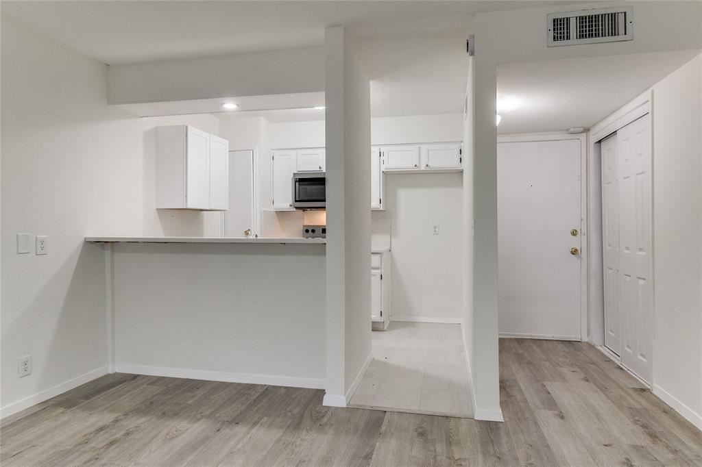 River Oaks Condos - Residential