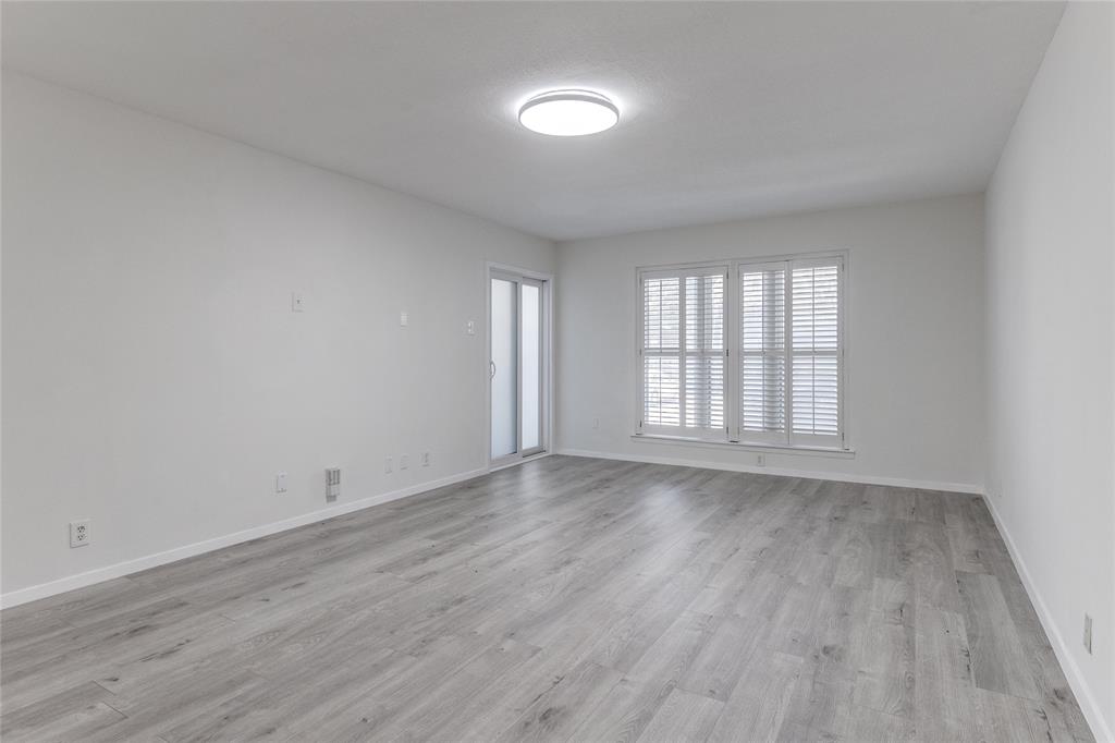 4859 Cedar Springs Road 142