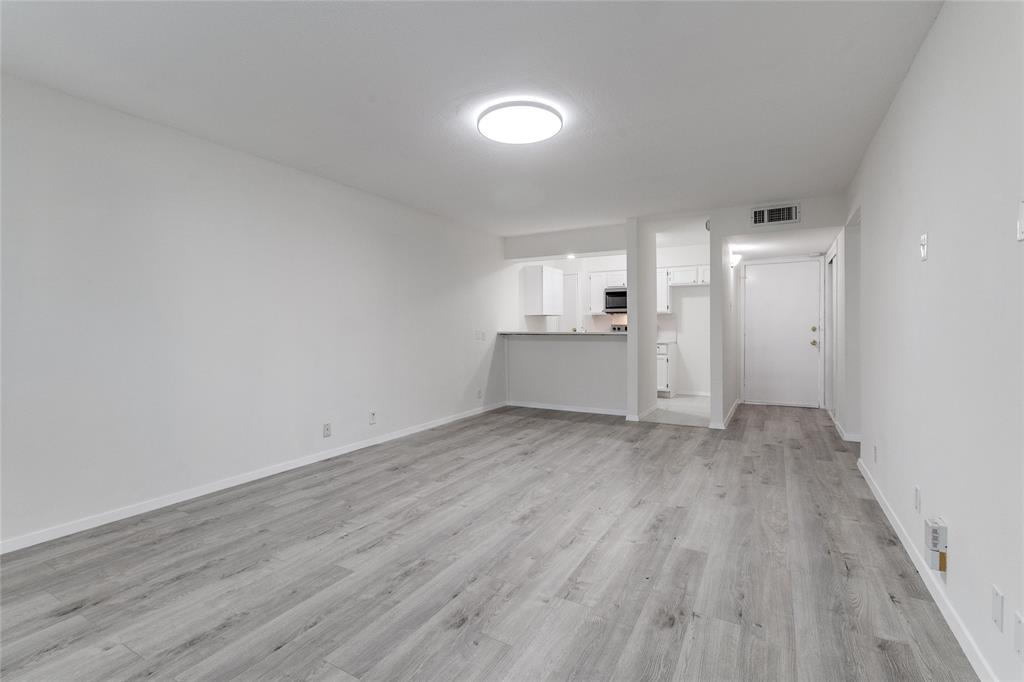 4859 Cedar Springs Road 142