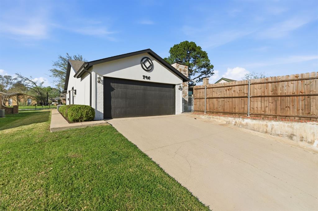 746 Red Wing Drive