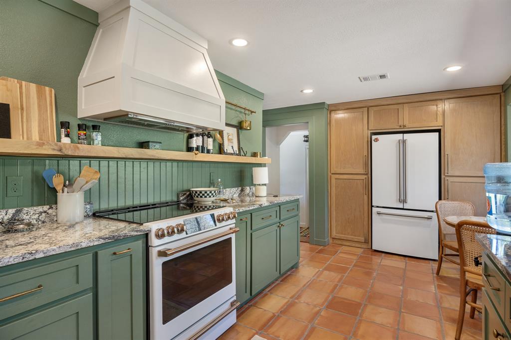 Grove Club Lake - Residential