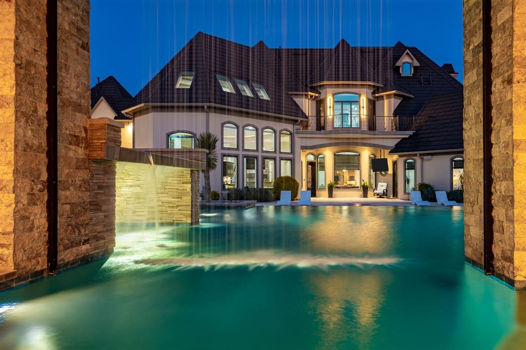 1091 Broadmoor Lane