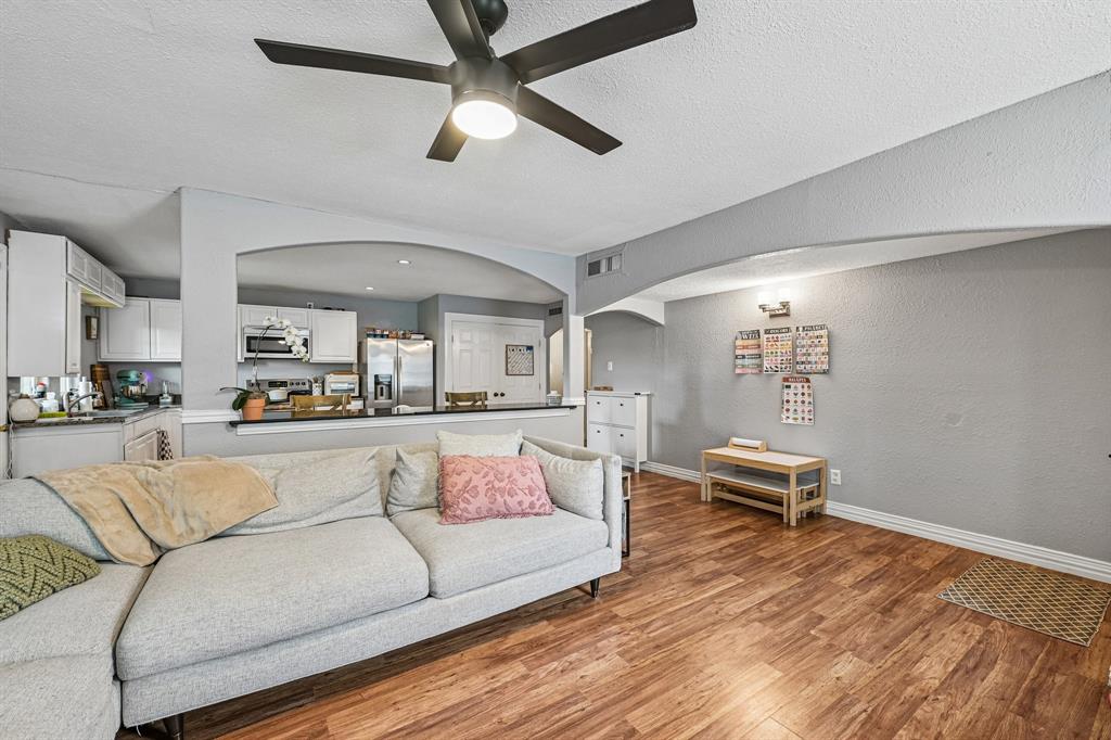 429 Clearwood Drive