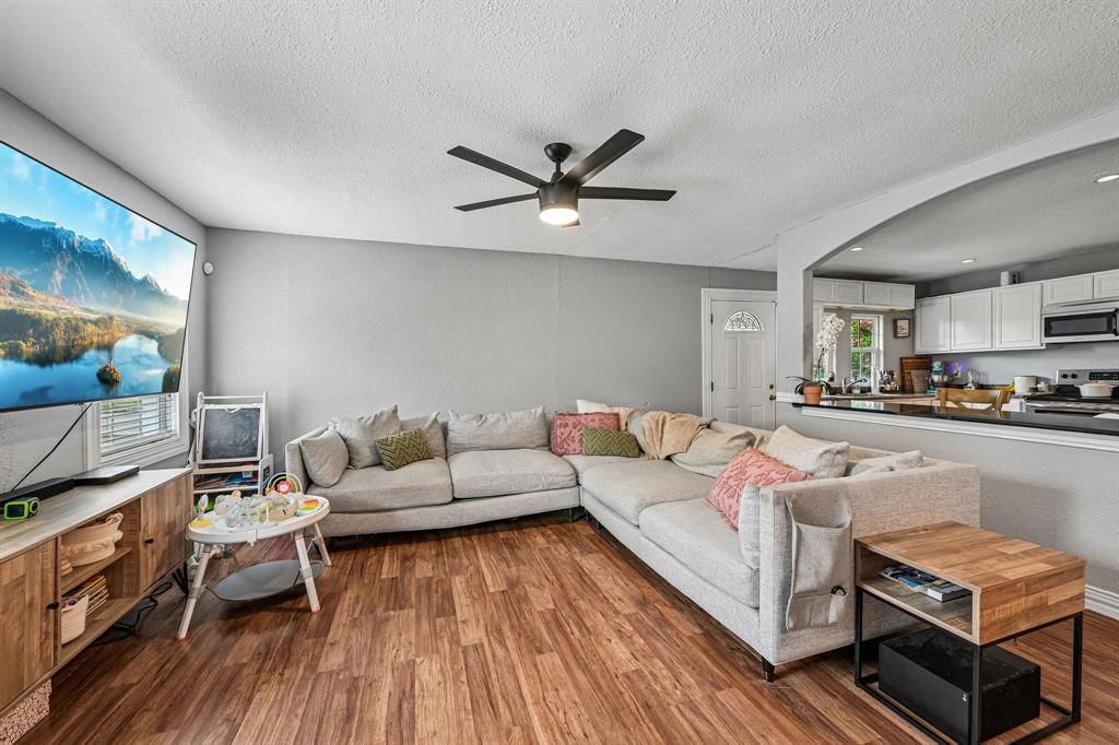 429 Clearwood Drive
