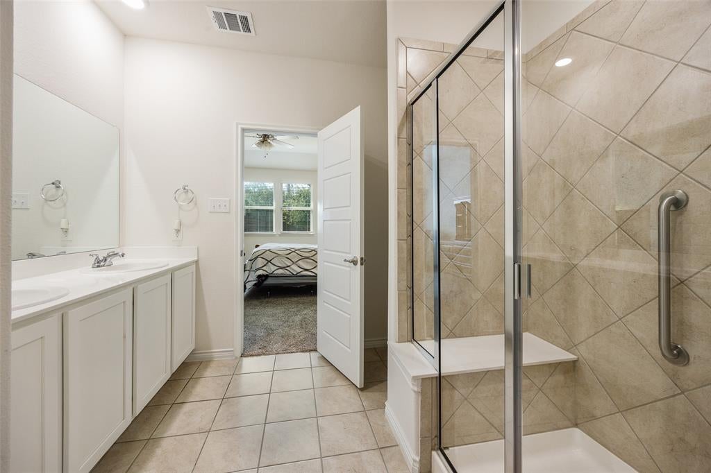 1101 Crepe Myrtle Lane