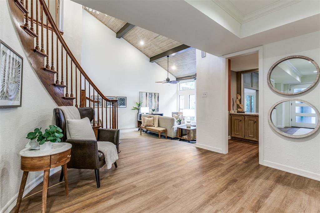 6227 Twin Oaks Circle