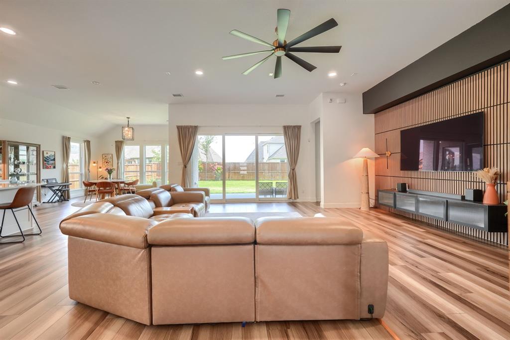 2532 Blackpool Court