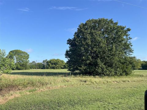 220 Tomahawk Drive West Tawakoni TX 75474