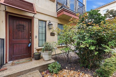 1020 Pavillion Street Dallas TX 75204