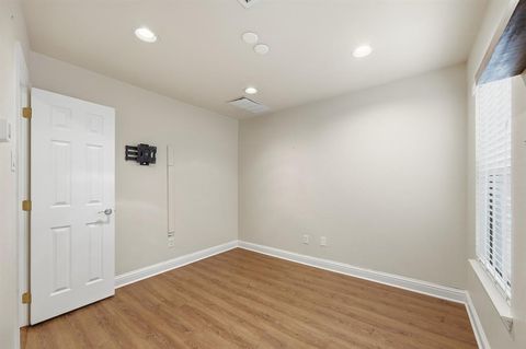 Tiny photo for 1020 Pavillion Street, Dallas, TX 75204 (MLS # 21200807)