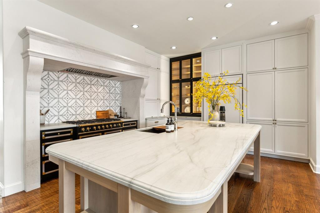 5125 Normandy Drive