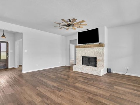 Tiny photo for 1013 Northern Oaks Court, Springtown, TX 76082 (MLS # 21198066)