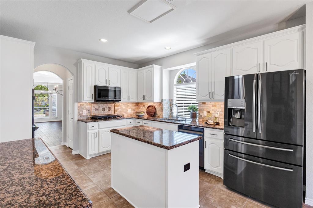 Fort Worth, Texas 76052, United States, 6 Bedrooms Bedrooms, ,4 BathroomsBathrooms,Residential,Active,107146