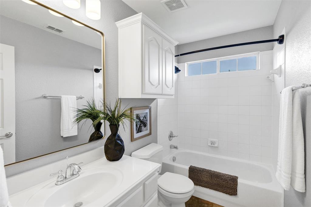 Fort Worth, Texas 76052, United States, 6 Bedrooms Bedrooms, ,4 BathroomsBathrooms,Residential,Active,107146