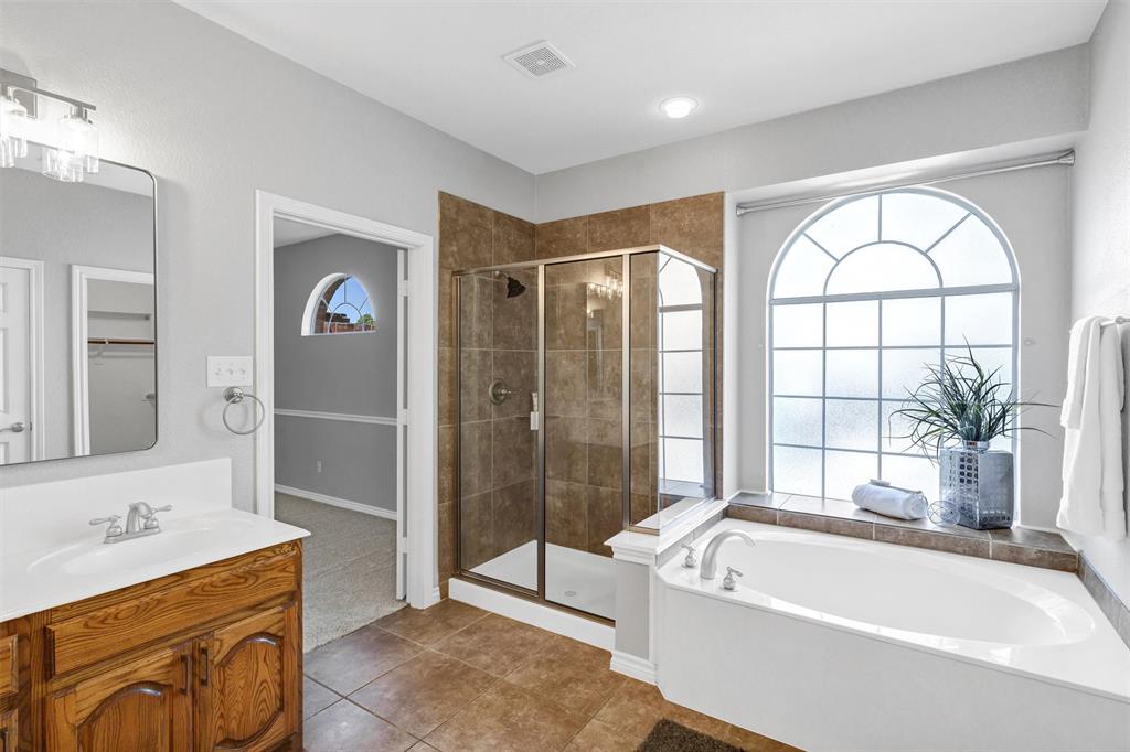 Fort Worth, Texas 76052, United States, 6 Bedrooms Bedrooms, ,4 BathroomsBathrooms,Residential,Active,107146