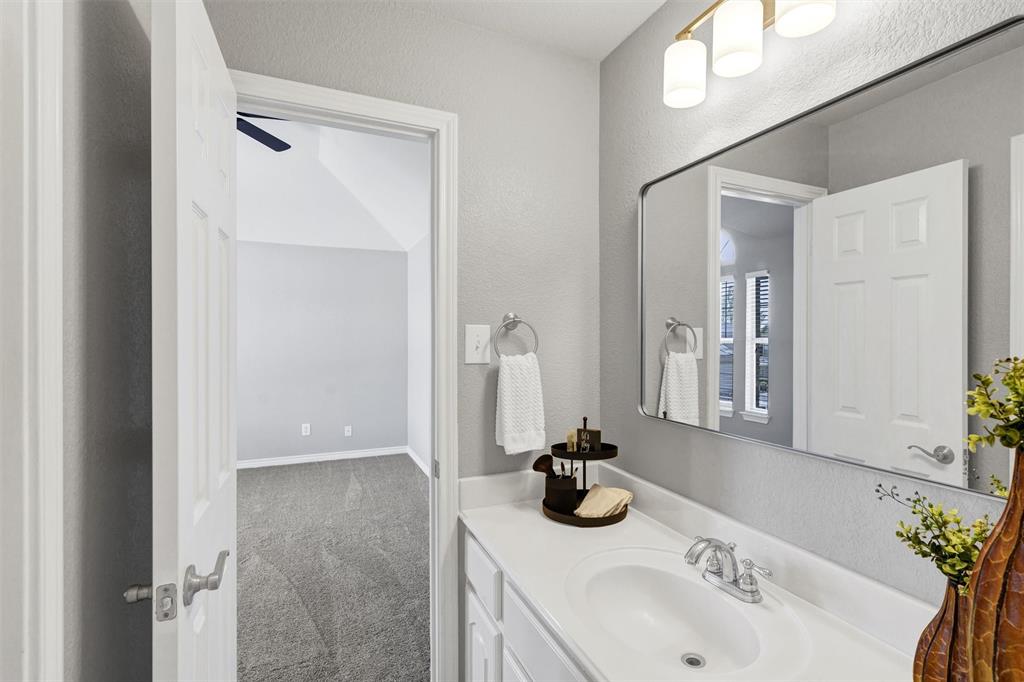 Fort Worth, Texas 76052, United States, 6 Bedrooms Bedrooms, ,4 BathroomsBathrooms,Residential,Active,107146