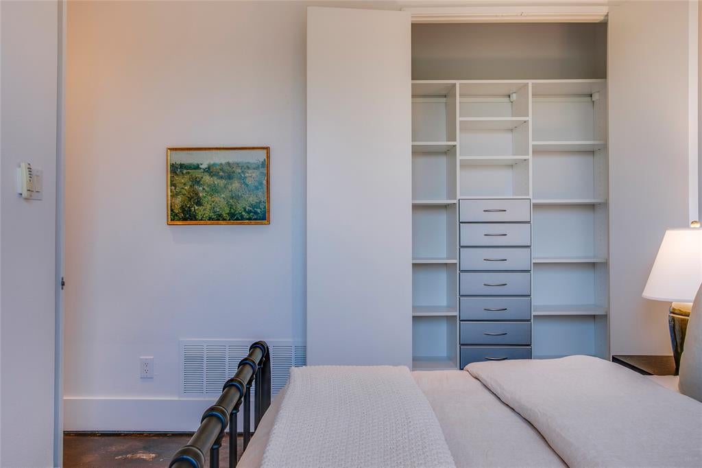 433 Trinity River Circle