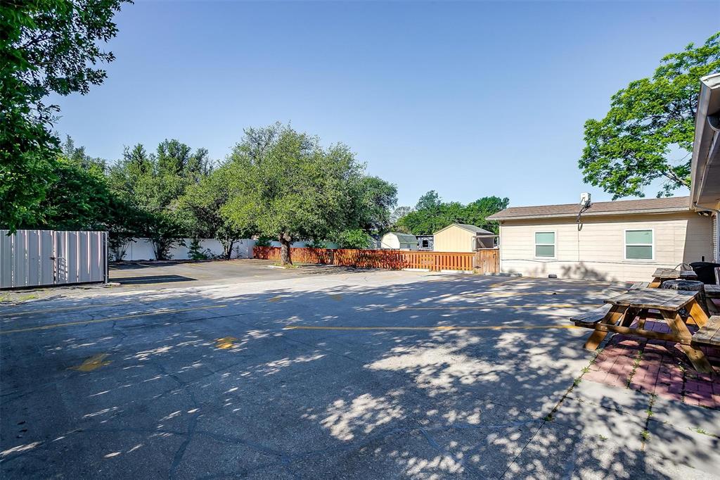 7224 Glenview Drive