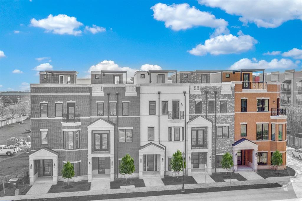 250 E Dallas Road 114