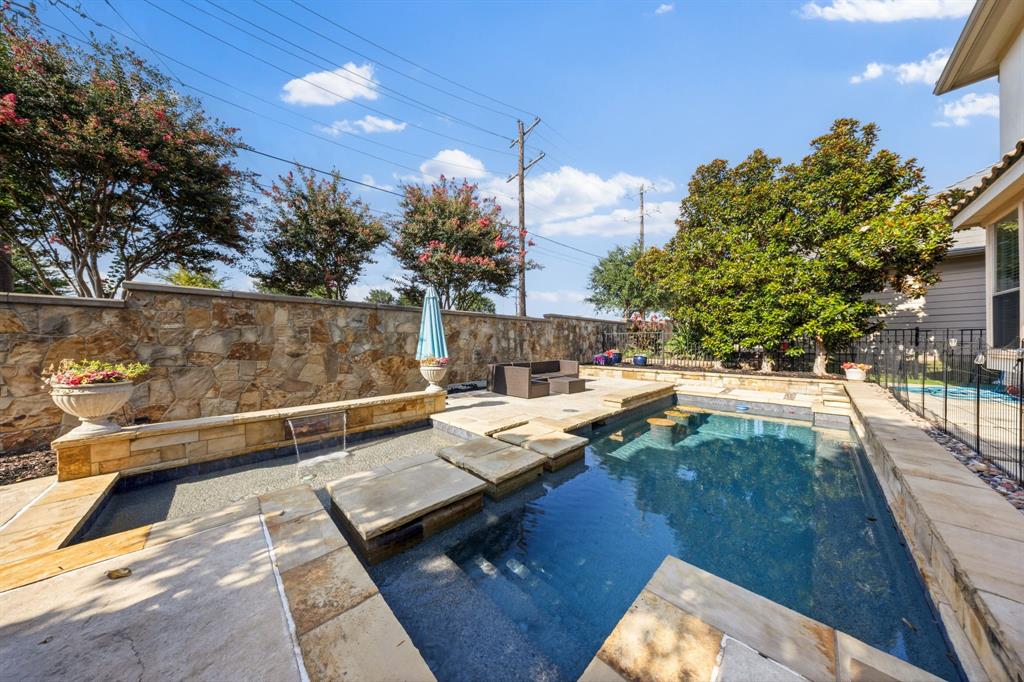 7912 Texian Trail