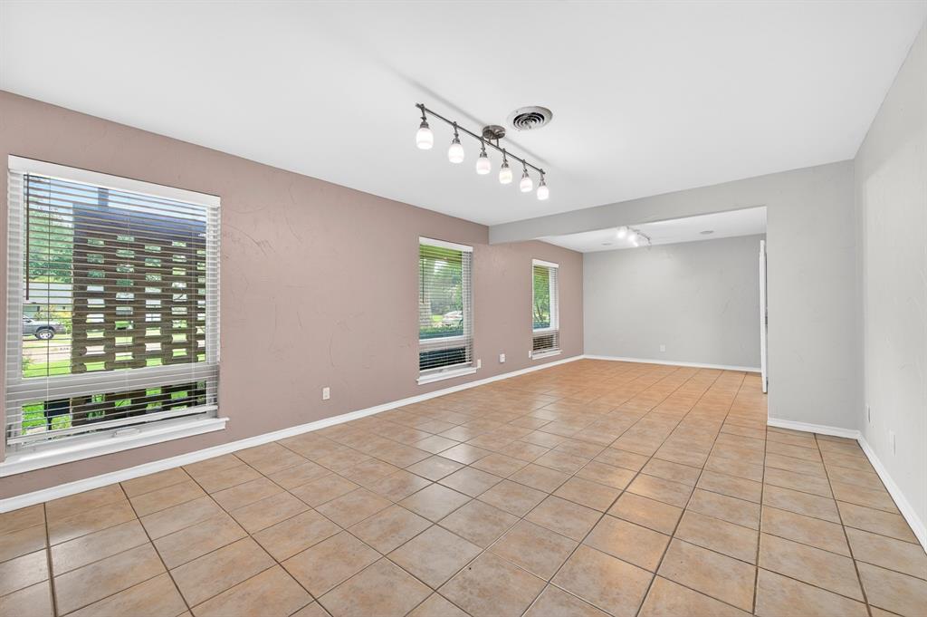 3763 Vinecrest Drive