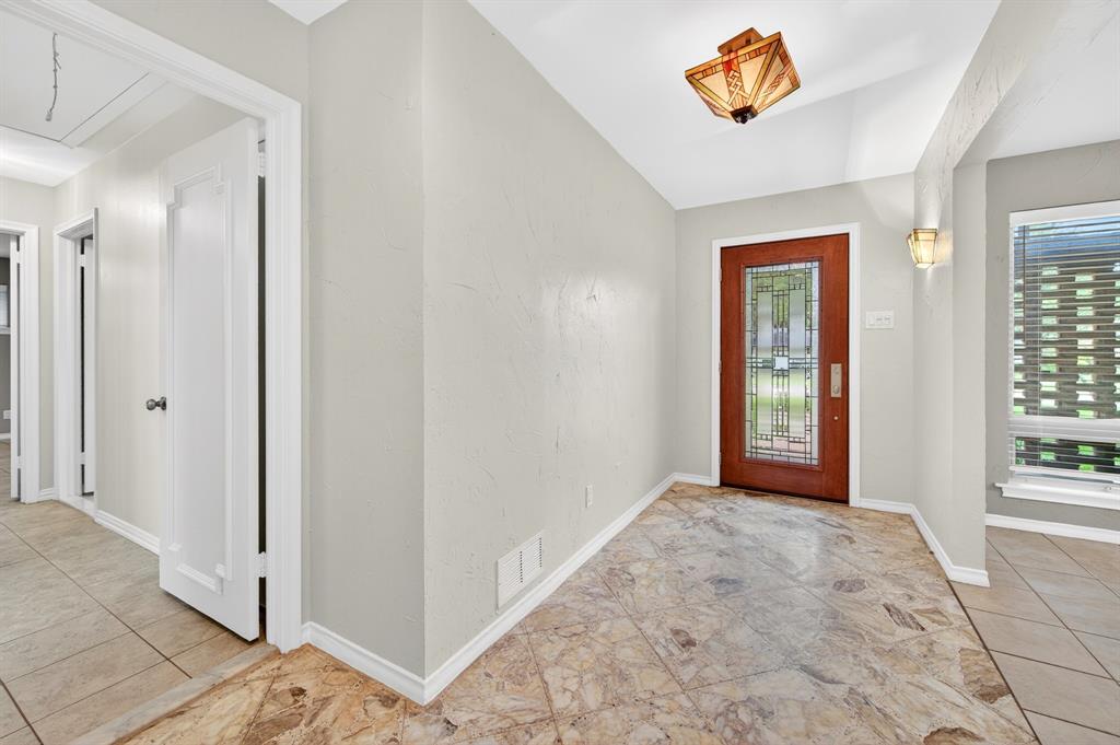 3763 Vinecrest Drive