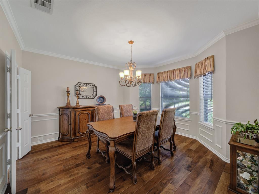 3811 Cromwell Drive