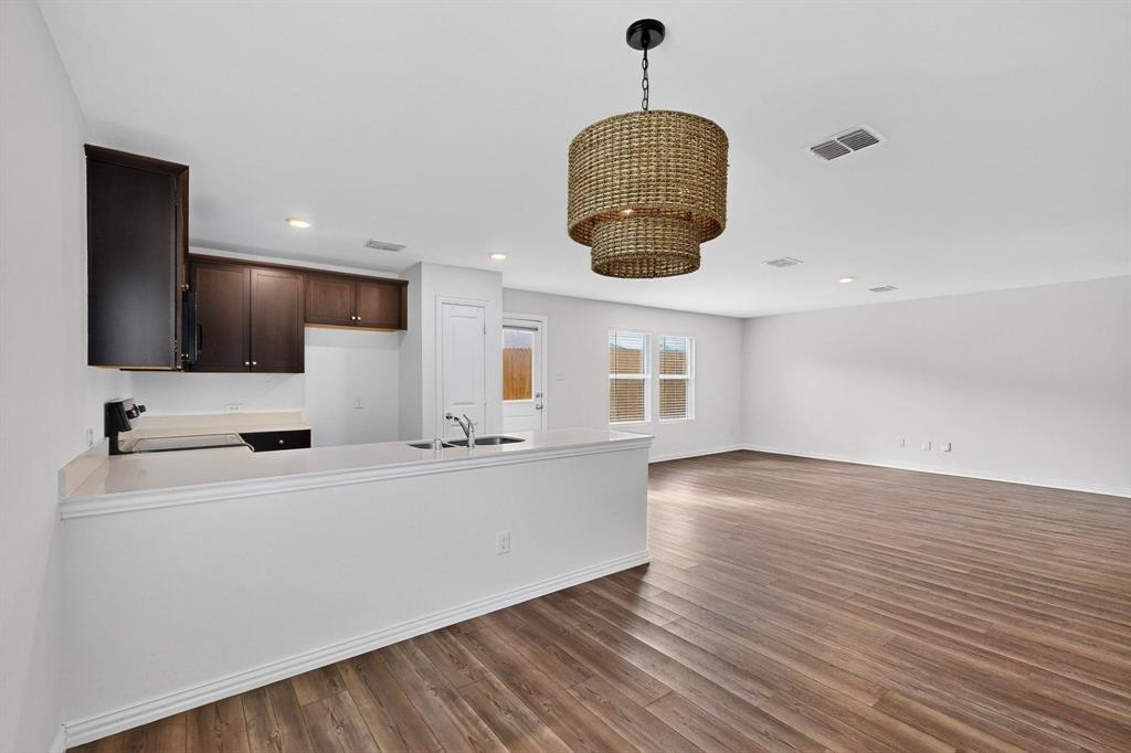 Villas on Prairie Crk Add - Residential Lease