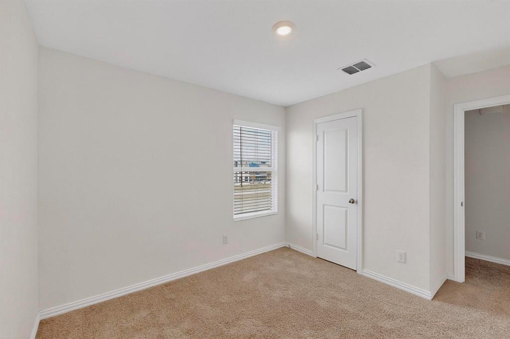 Villas on Prairie Crk Add - Residential Lease