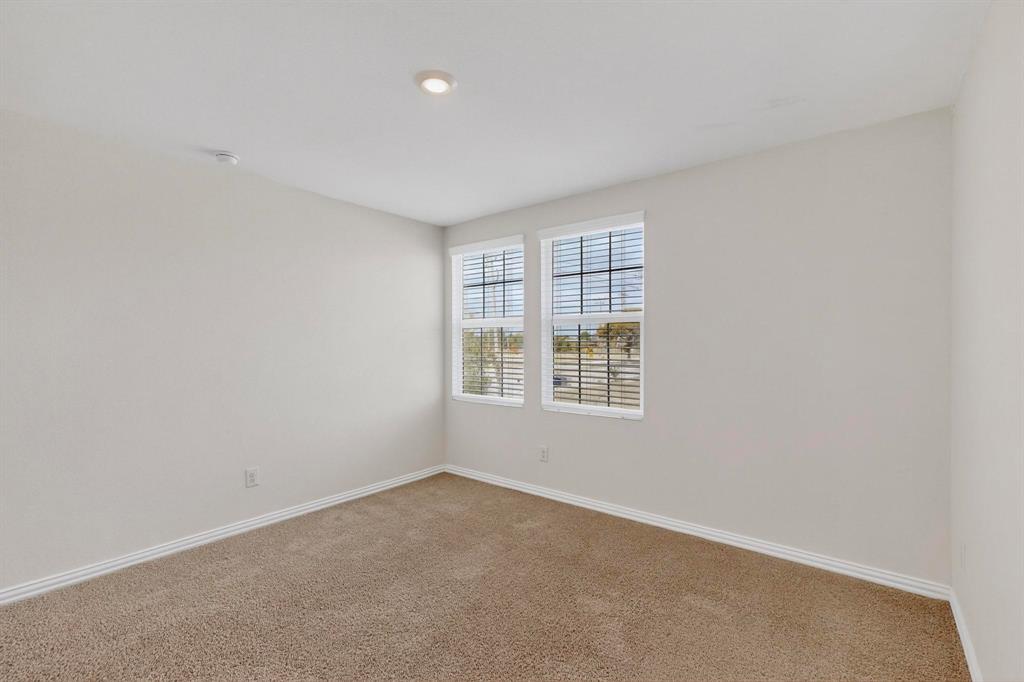 Villas on Prairie Crk Add - Residential Lease