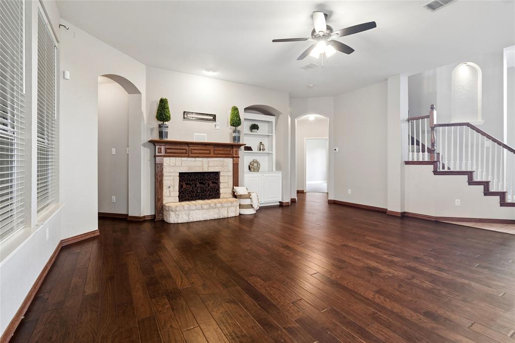 2085 Club Lake Circle