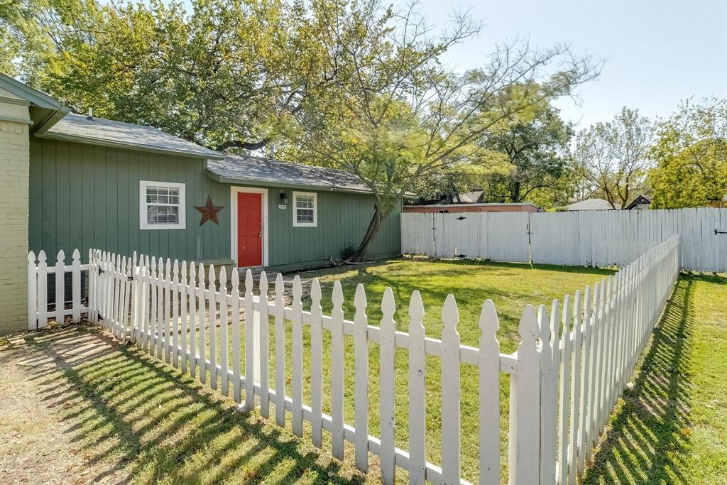 424 E Worth Street #422-24