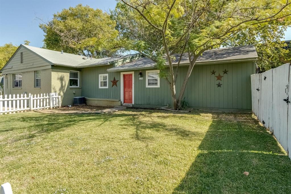 424 E Worth Street #422-24