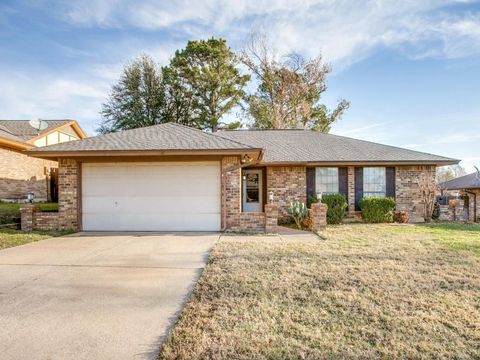 209 Ginger Lane Euless TX 76039