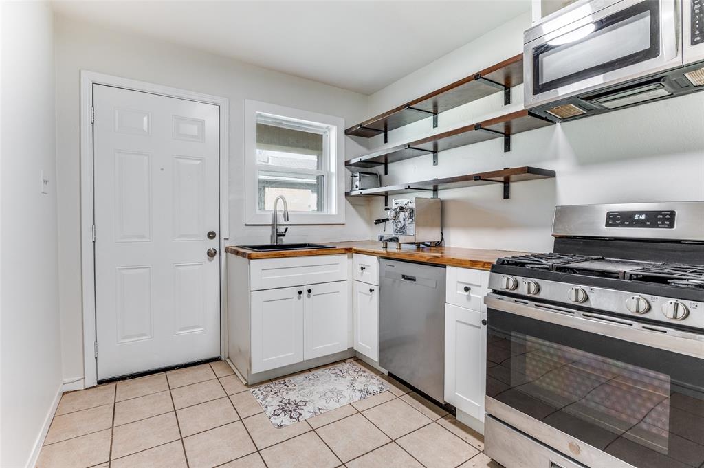 GREENWAY VILLAGE ADDITION - Residential Lease