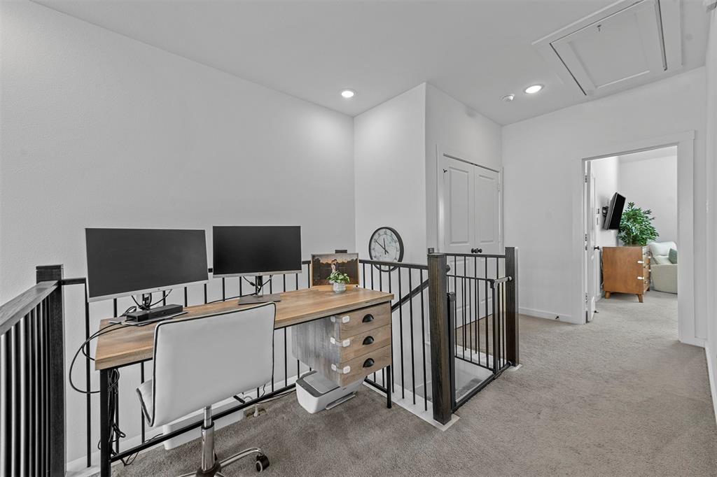 Flower Mound, Texas 75028, United States, 2 Bedrooms Bedrooms, ,3 BathroomsBathrooms,Residential,Pending,34024