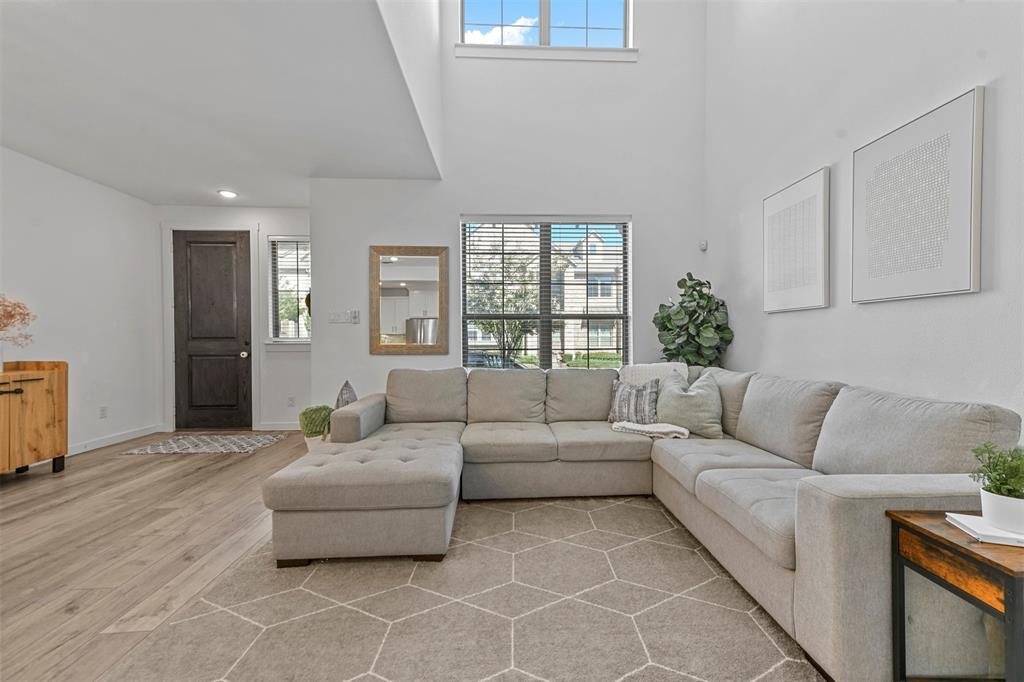 Flower Mound, Texas 75028, United States, 2 Bedrooms Bedrooms, ,3 BathroomsBathrooms,Residential,Pending,34024