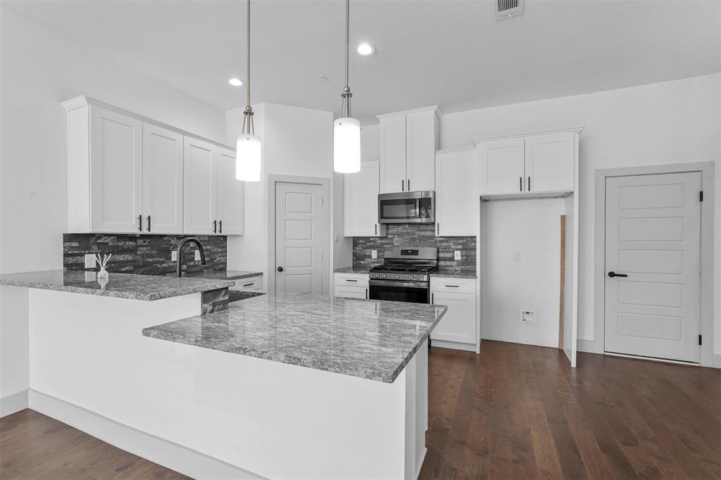 6059 Rivendell Drive