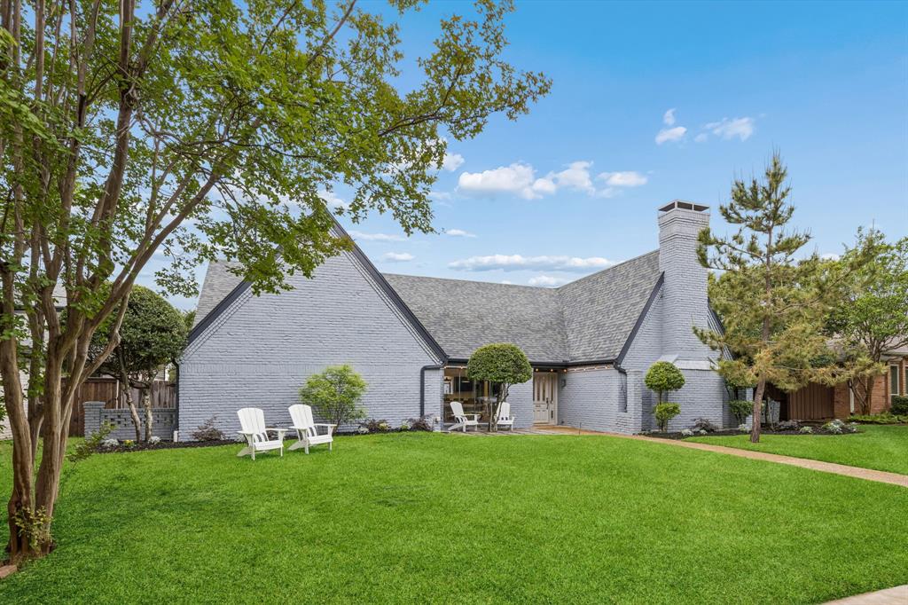 9216 Middle Glen Drive