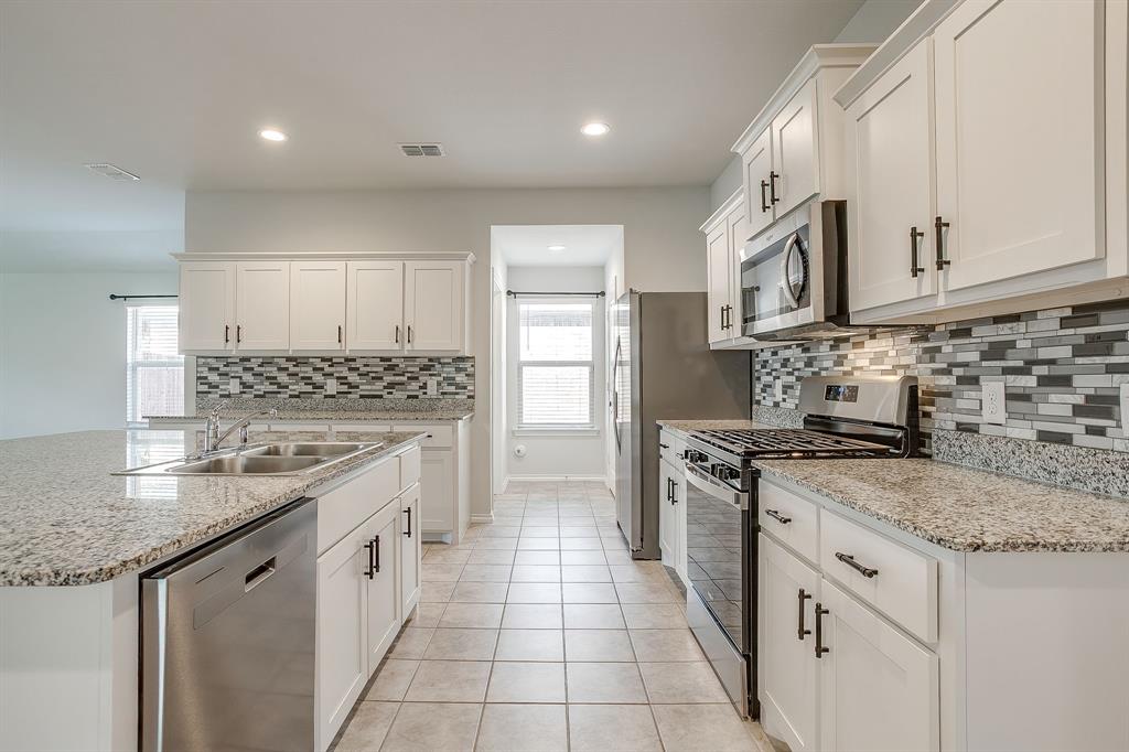 625 Basteen Lane