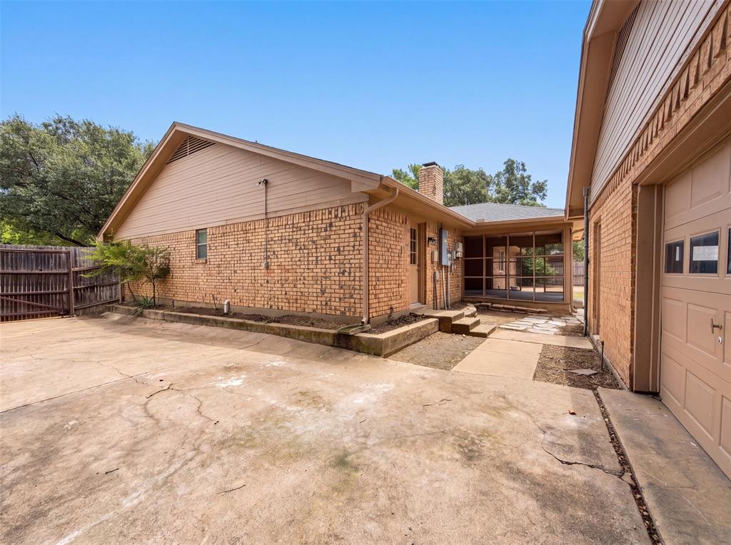940 Western Trail