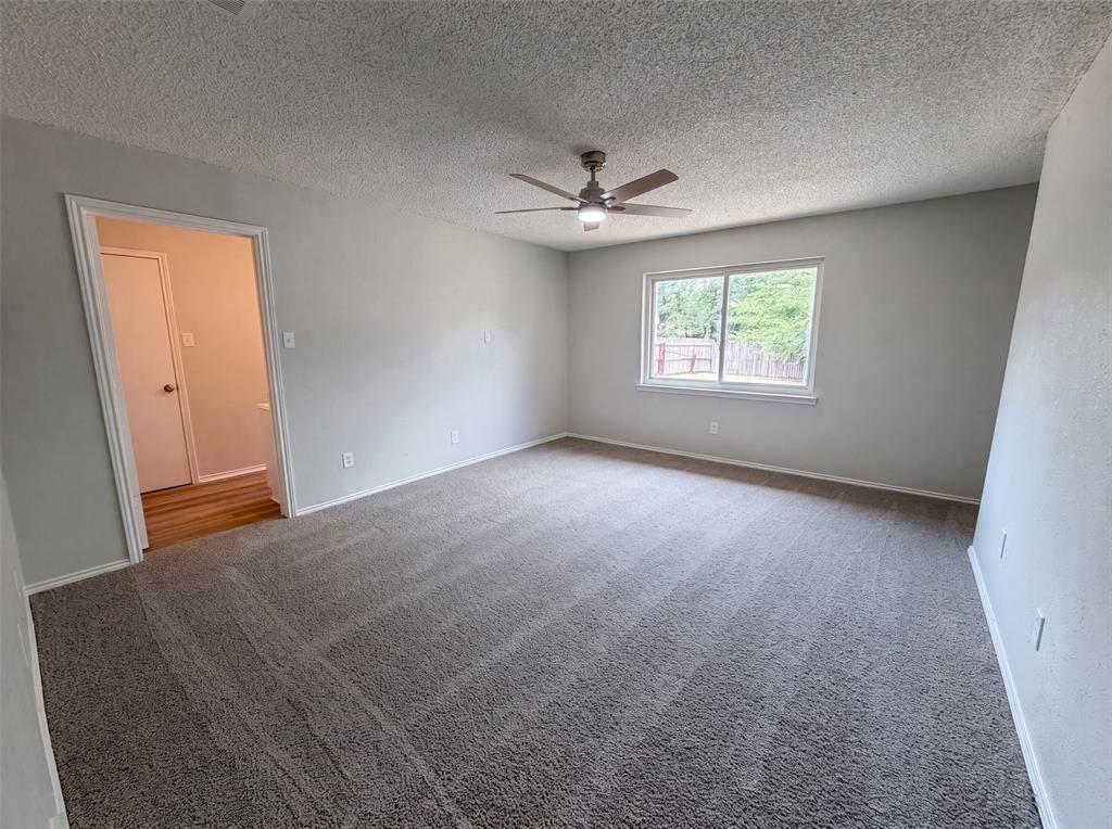 940 Western Trail