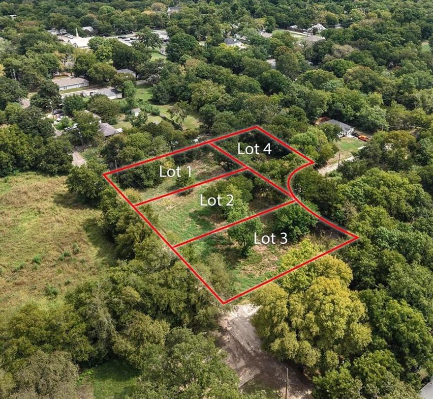 Ready to start your investment journey? *Creative seller financing options now available! For qualified buyers, minimal to NO down payment required!* This is your chance to invest in the growing town of Bonham, TX. Four lots available to purchase at the end of a quiet street with new development surrounding the property and city utilities available at the road. Ready to build and waiting for you!
Conveniently located within the city limits, no HOA restrictions, ample road frontage. Less than an hour to McKinney, Dallas and 15 minutes to the brand-new Bois d'Arc Lake. Come see what Bonham has to offer!