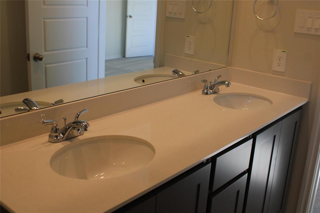 Bryant Farms Ph 2 - Residential Lease