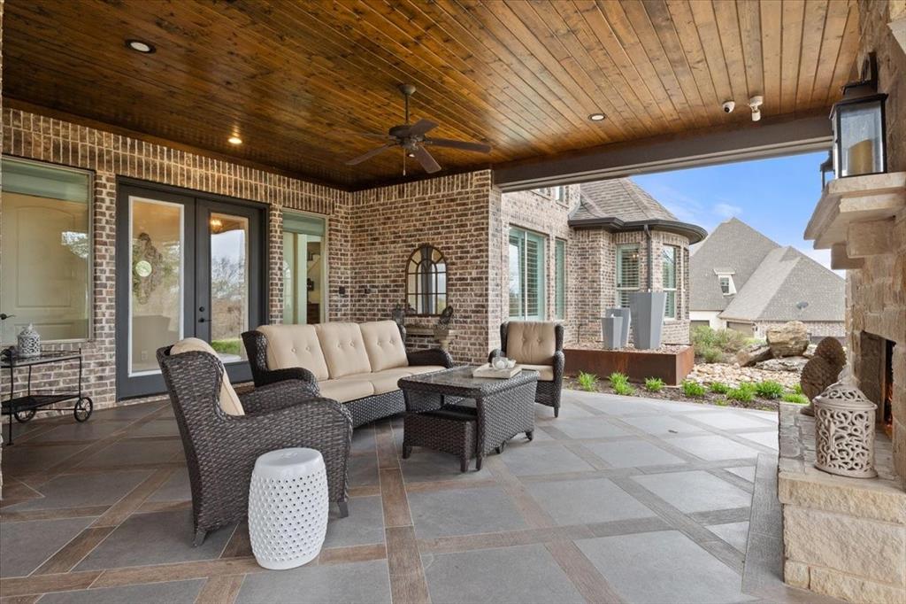 Bella Flora - Residential