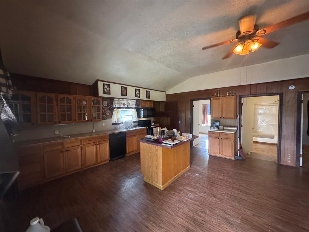 Cedarcrest Shores Estate - Residential