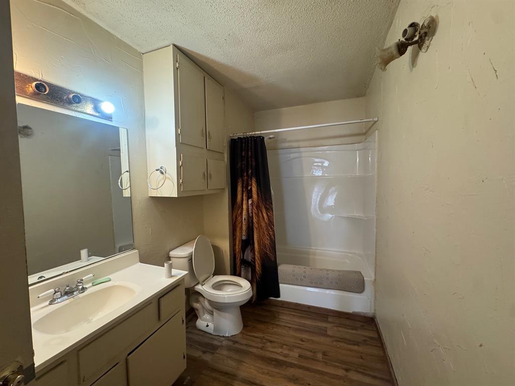 Cedarcrest Shores Estate - Residential